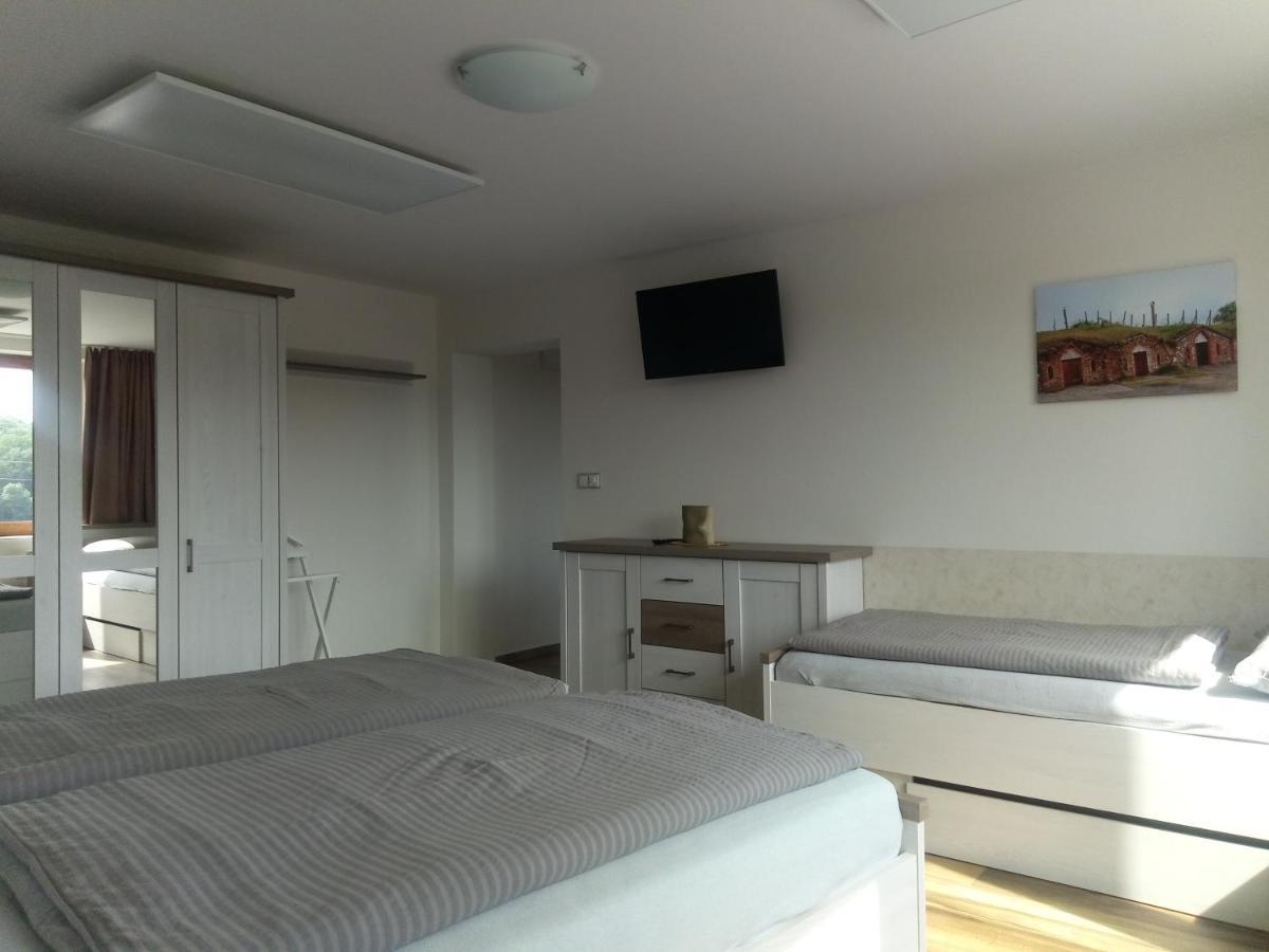 Apartmany 27 Nemcicky  Luaran gambar